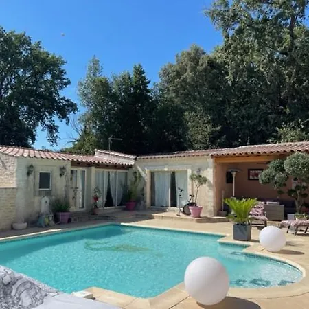 Avec Piscine Arpaillargues-et-Aureillac