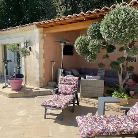 Avec Piscine Apartament *