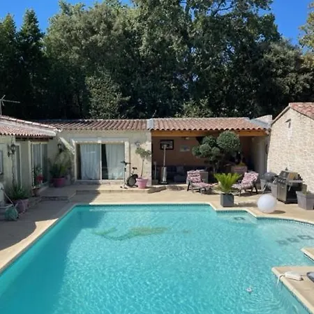 Avec Piscine Apartament *